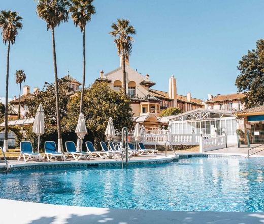Plan ahead and book your Easter holidays at Globales Reina Cristina Globales Plan ahead and book your Easter holidays at Globales Reina Cristina Globales