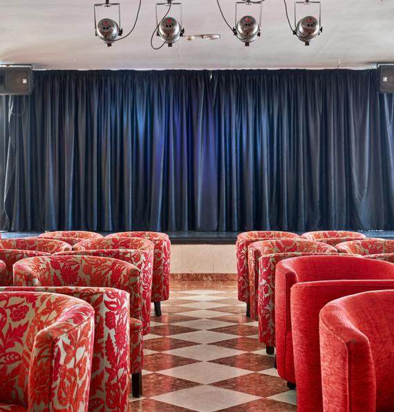 Entertainment for adults Globales Samoa Calas de Mallorca Entertainment for adults Globales Samoa Calas de Mallorca