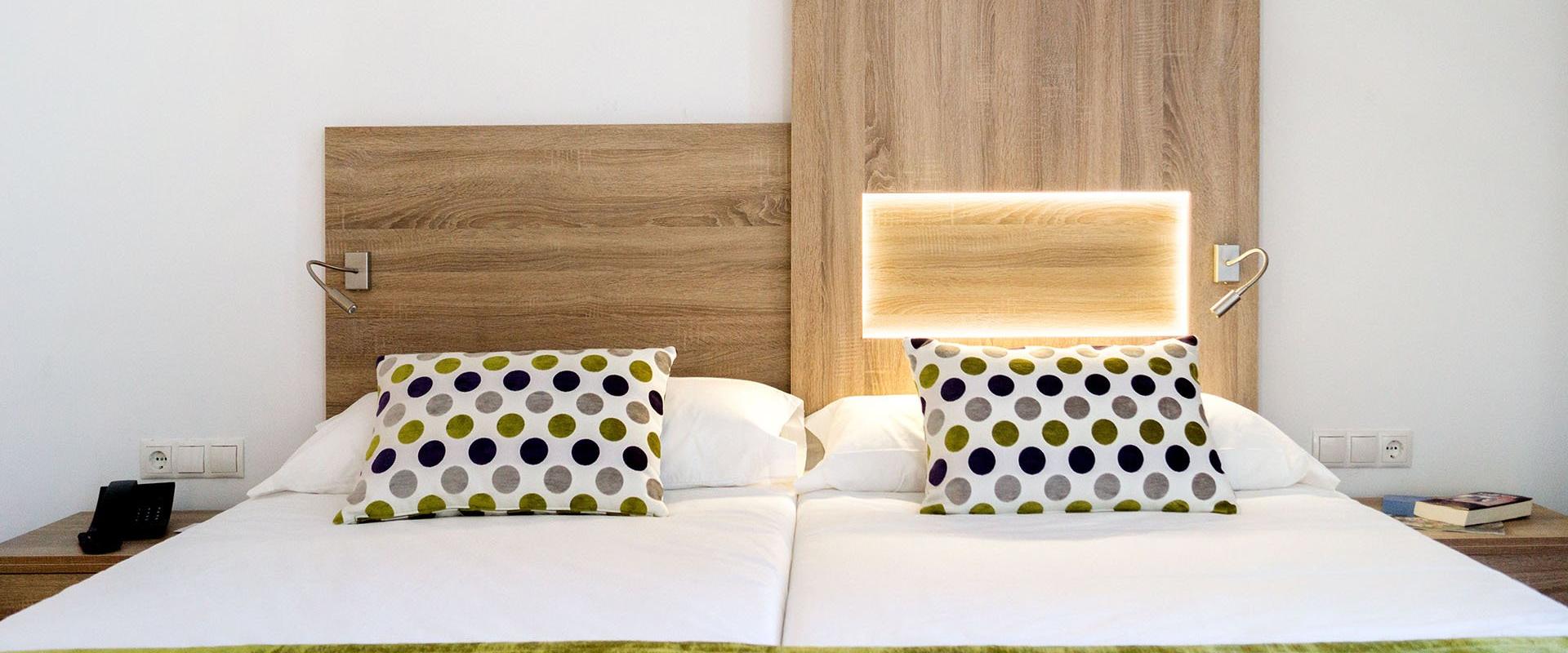 Double for single use Globales Maioris Llucmajor Double for single use Globales Maioris Llucmajor