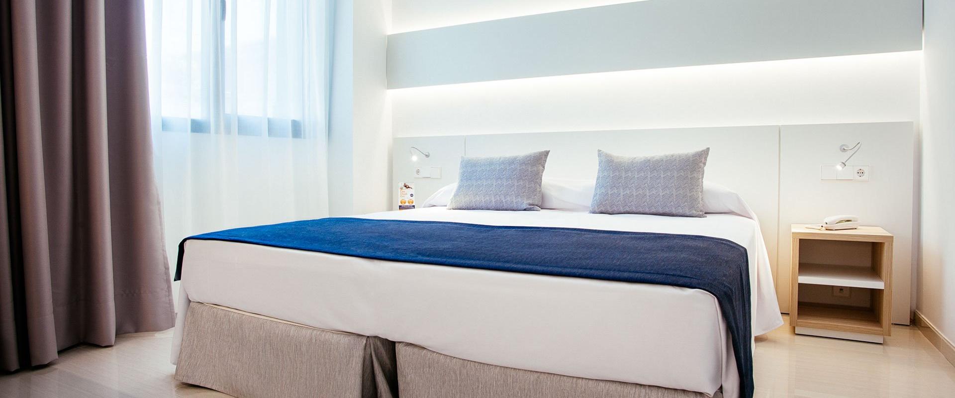 Double Plus Galatea Globales Acis y Galatea Barajas Double Plus Galatea Globales Acis y Galatea Barajas